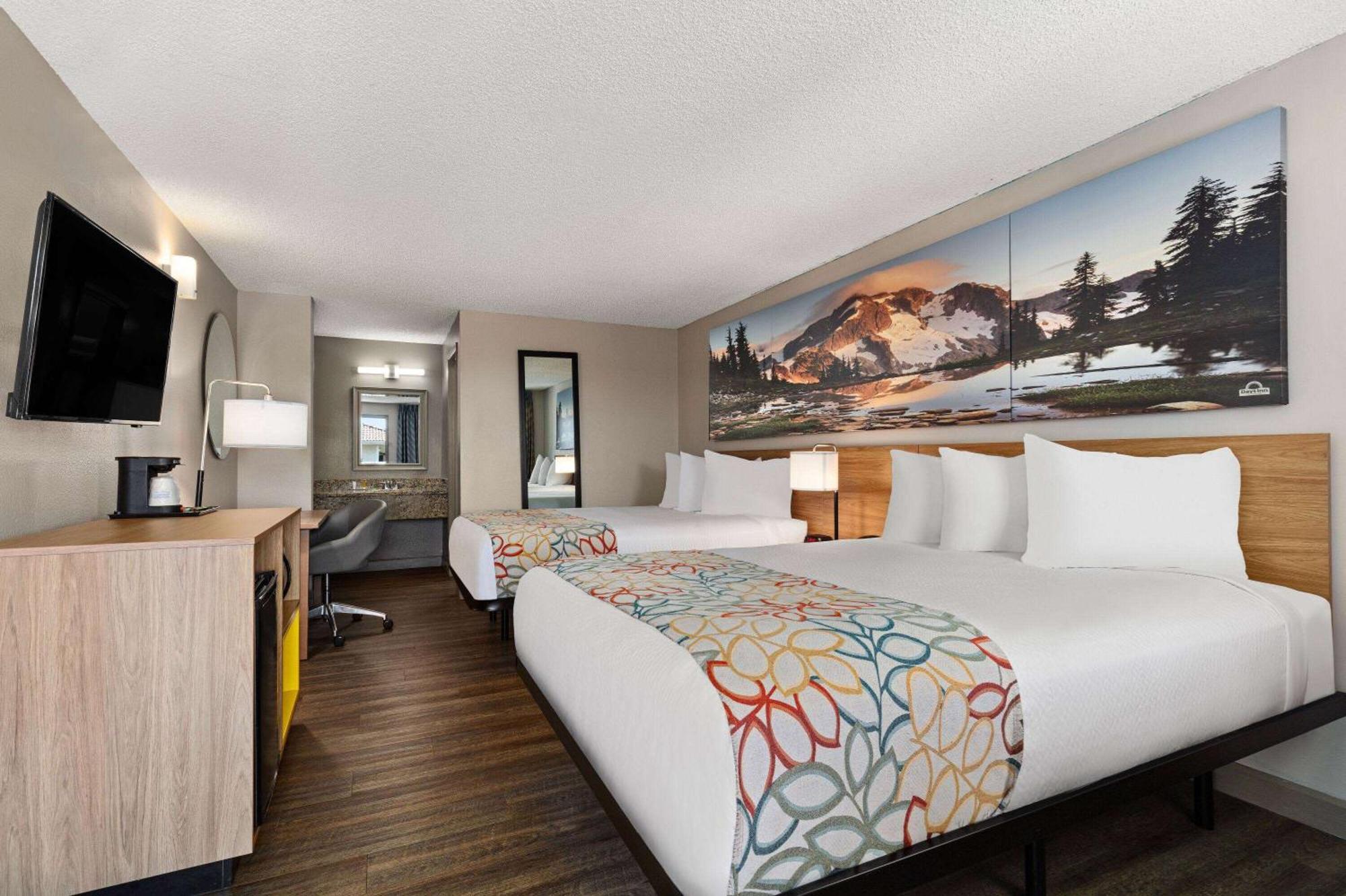 Days Inn By Wyndham Lakewood South Tacoma Kültér fotó