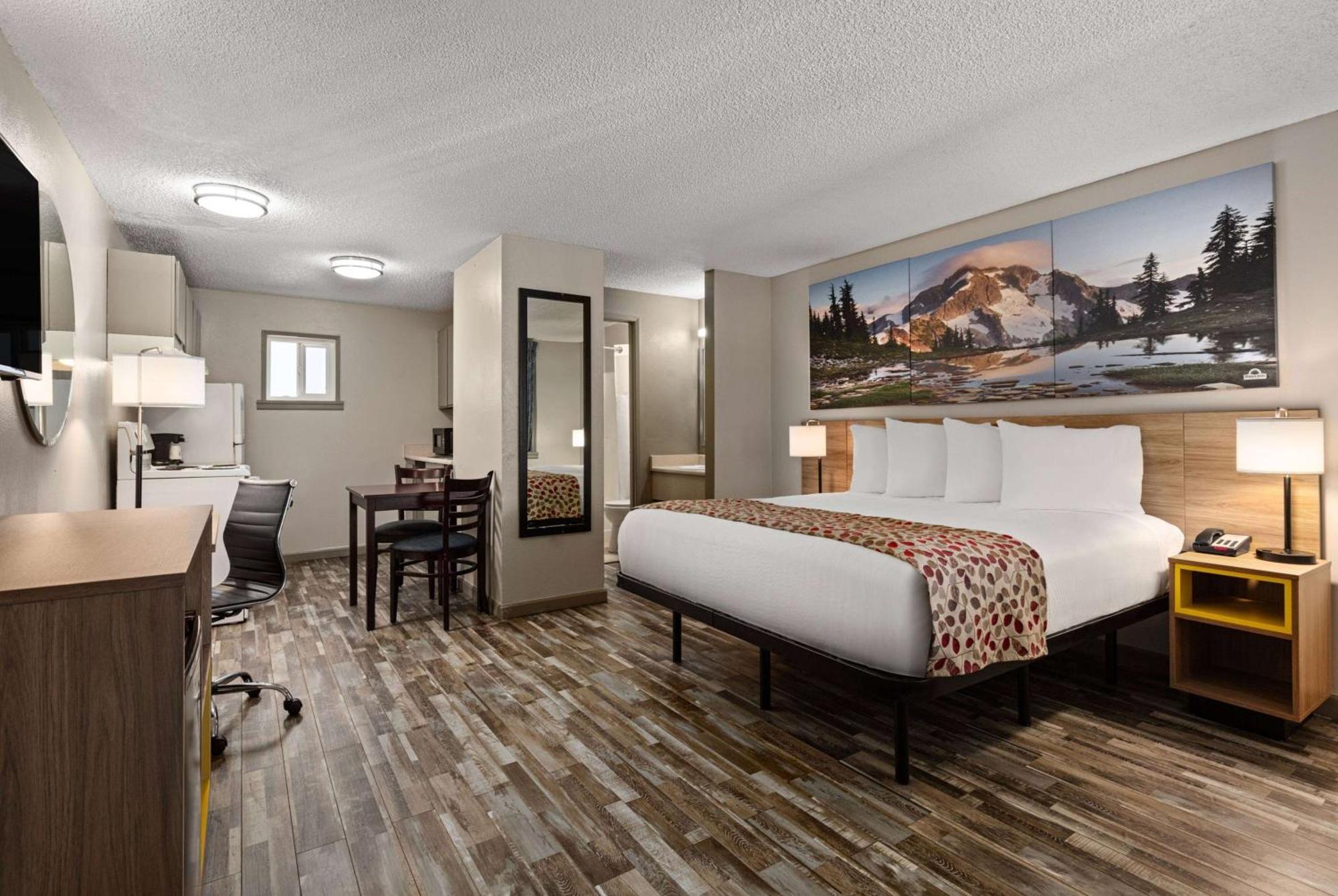 Days Inn By Wyndham Lakewood South Tacoma Kültér fotó