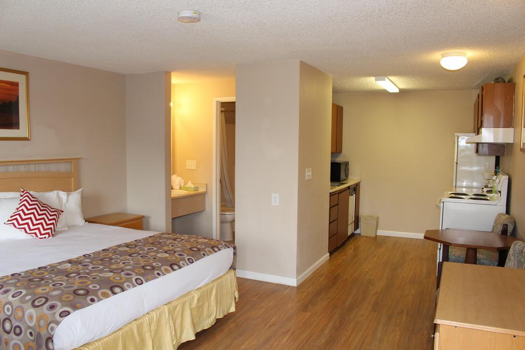 Days Inn By Wyndham Lakewood South Tacoma Kültér fotó