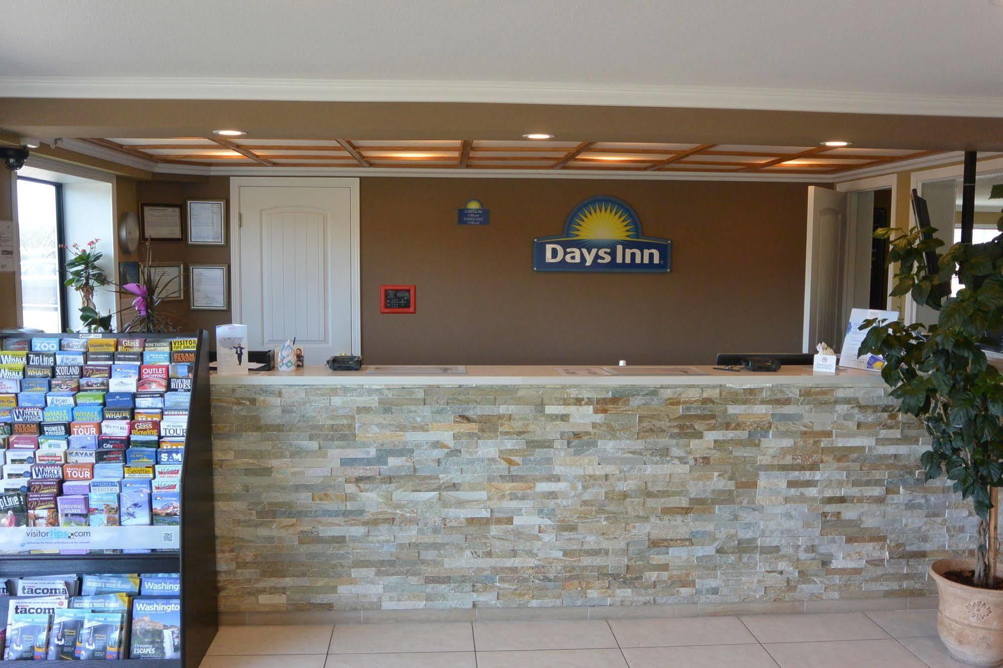 Days Inn By Wyndham Lakewood South Tacoma Kültér fotó